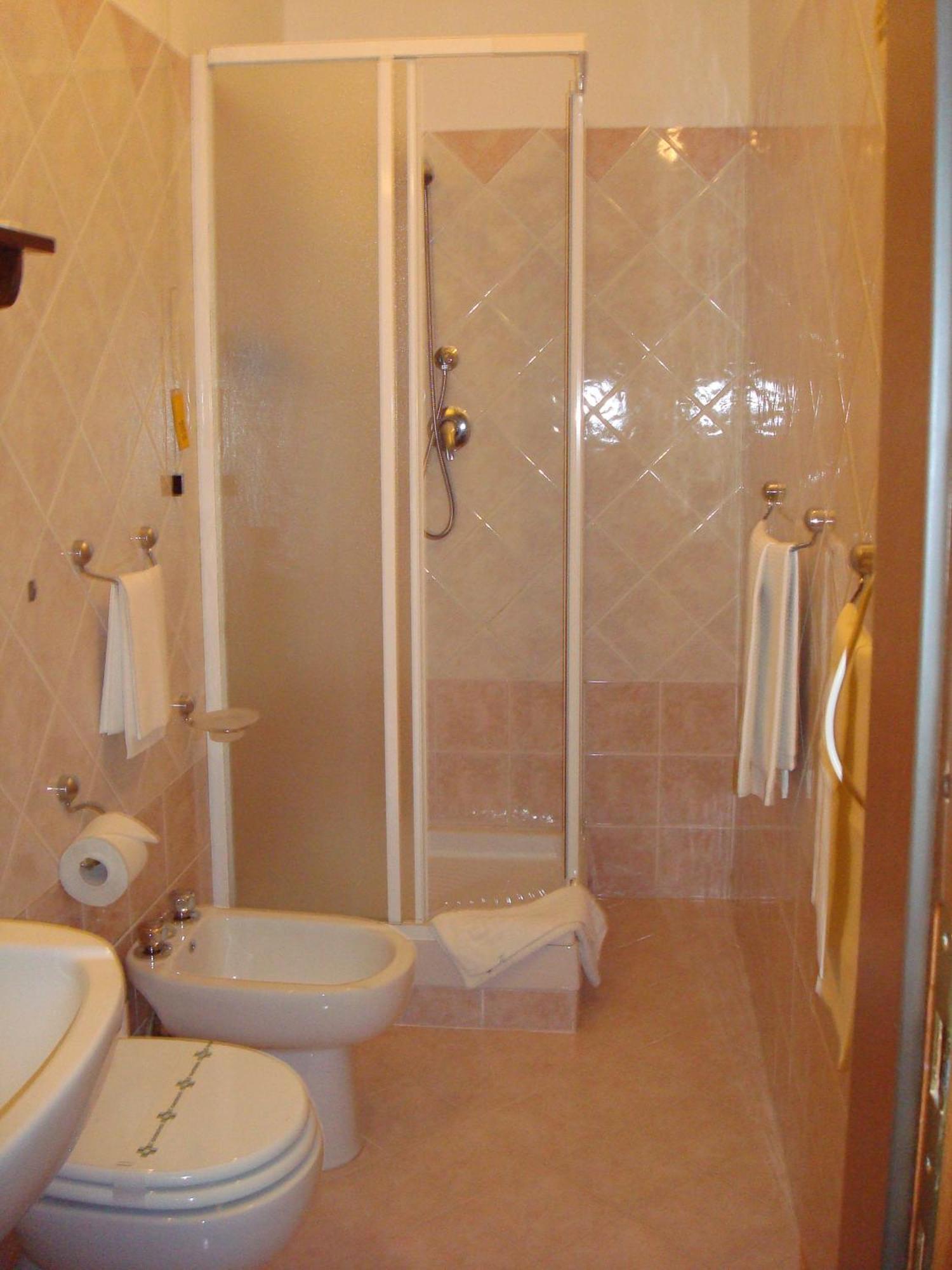 Albergo La Sfinge คิอูซี ภายนอก รูปภาพ