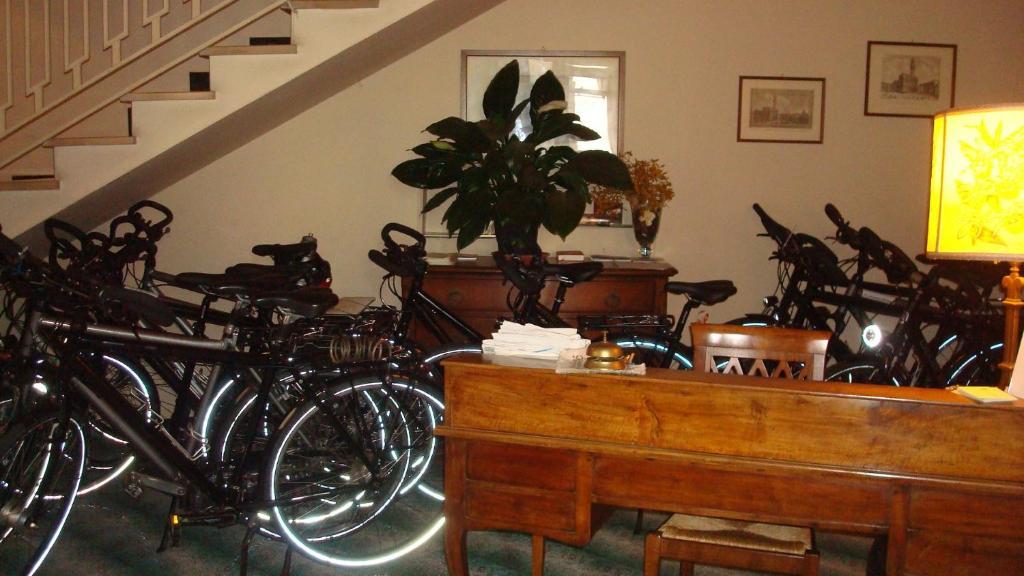 Albergo La Sfinge คิอูซี ภายนอก รูปภาพ